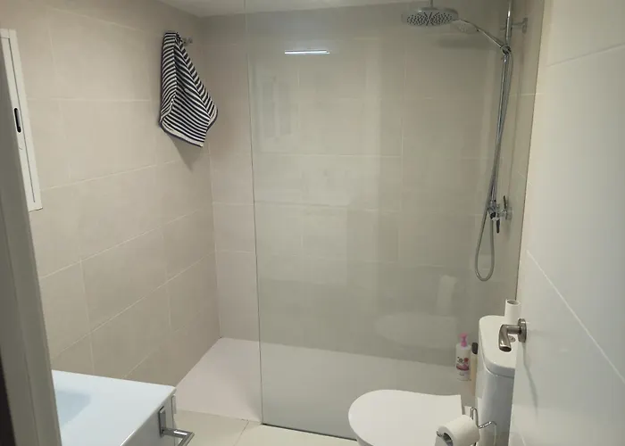 Con Piscina Lua * Manises