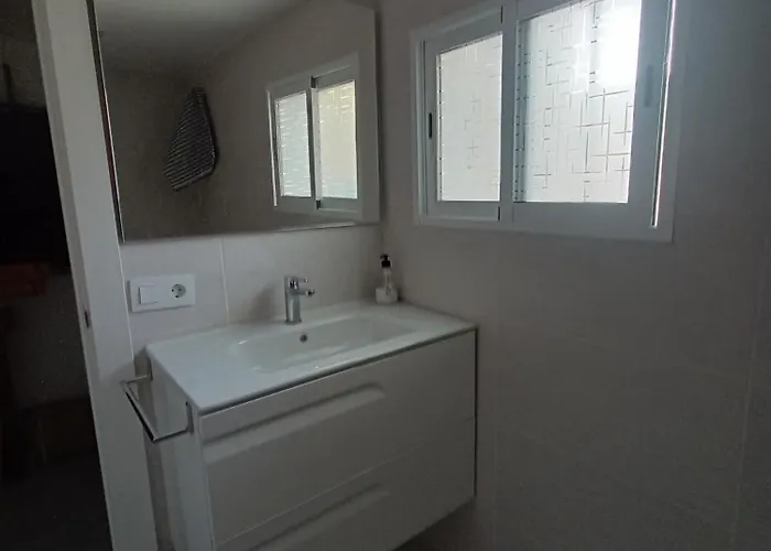 Semesterbostad Con Piscina Lua *