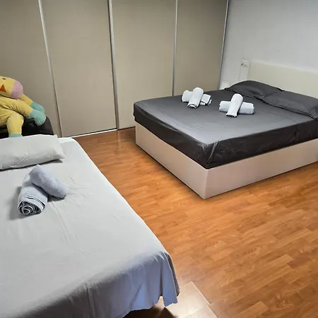 Con Piscina Lua * Manises